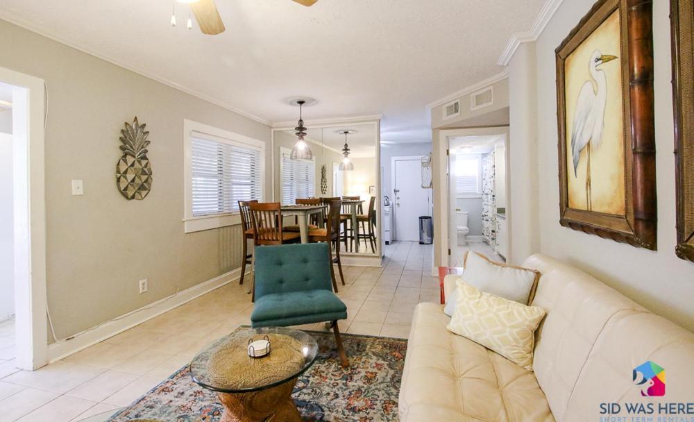 Sandys Dream Walk To North Beach Lower Apartment تيبي أيلاند المظهر الخارجي الصورة
