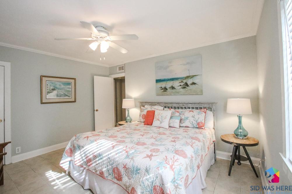 Sandys Dream Walk To North Beach Lower Apartment تيبي أيلاند المظهر الخارجي الصورة